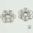 Kép 1/2 - Virágdísz fűzhető 16 mm 5 db