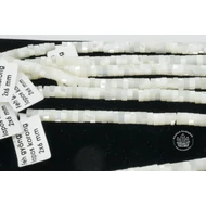 Fehér gyöngyház lapos korong 2x6 mm