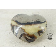 Szeptária faragott szív dísztárgy II.