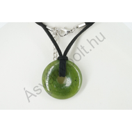 Nefrit jade fánk 3 cm-es medál bőrláncon