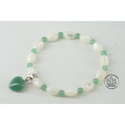 Gyöngyház rizsszem karkötő aventurin szívvel