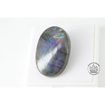 Labradorit liláskék  nagy ovális kaboson 17000 Labradorit liláskék  nagy ovális kaboson 17000