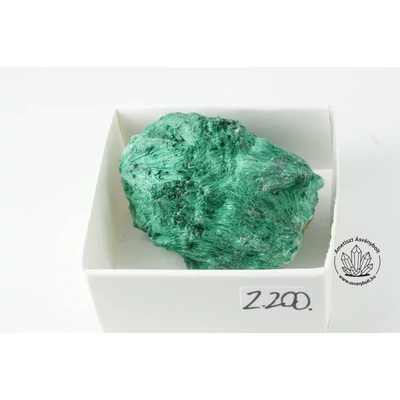 Malachit selyem tűs kristály csoport 2200