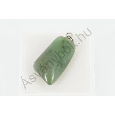 Nefrit jade fúrt medál 14300