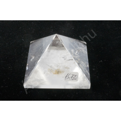 Hegyikristály piramis 15720
