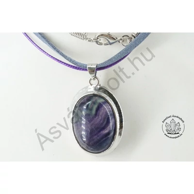 Fluorit lila foglalt medál bőrláncon
