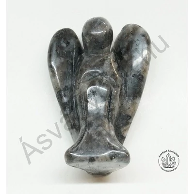 Larvikit nagy angyal figura