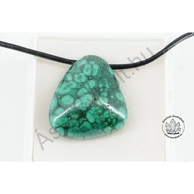 Malachit fúrt medál bőrláncon 12000