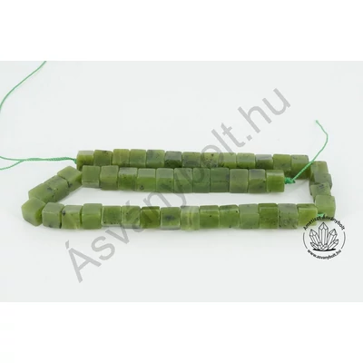 Nefrit 10 mm-es kocka szál