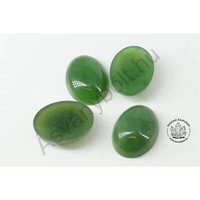 Nefrit jade 12x16-os ovális kaboson