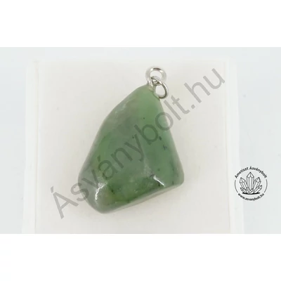 Nefrit jade fúrt medál 12400