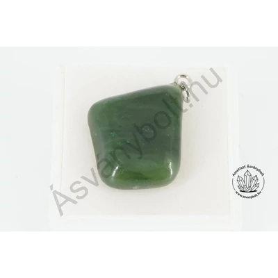 Nefrit jade fúrt medál 14200