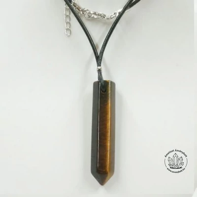 Tigrisszem egycsúcs medál bőrláncon