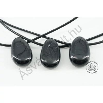 Turmalin oldalfúrt medál bőrláncon