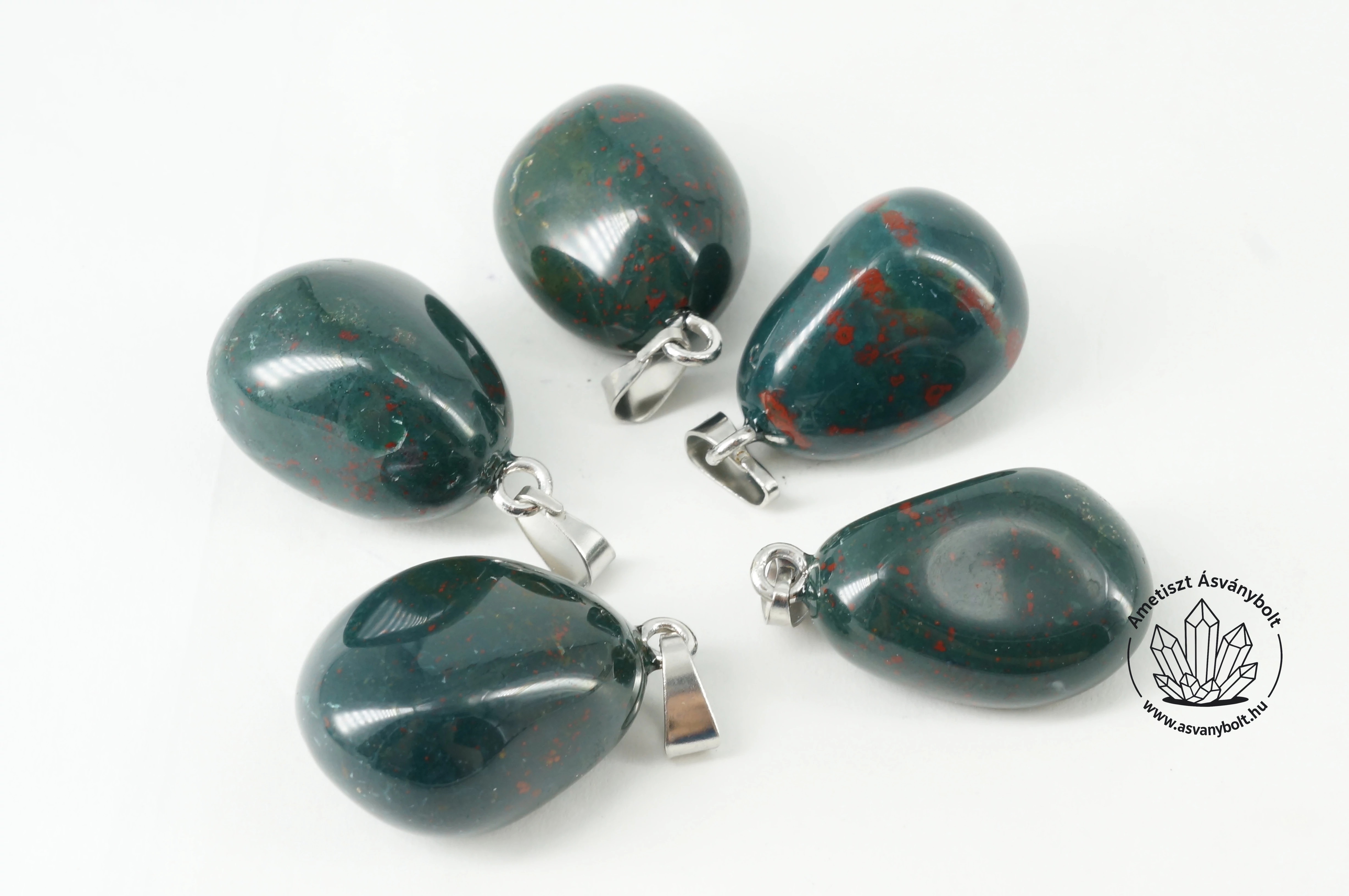 Heliotróp fúrt medálok