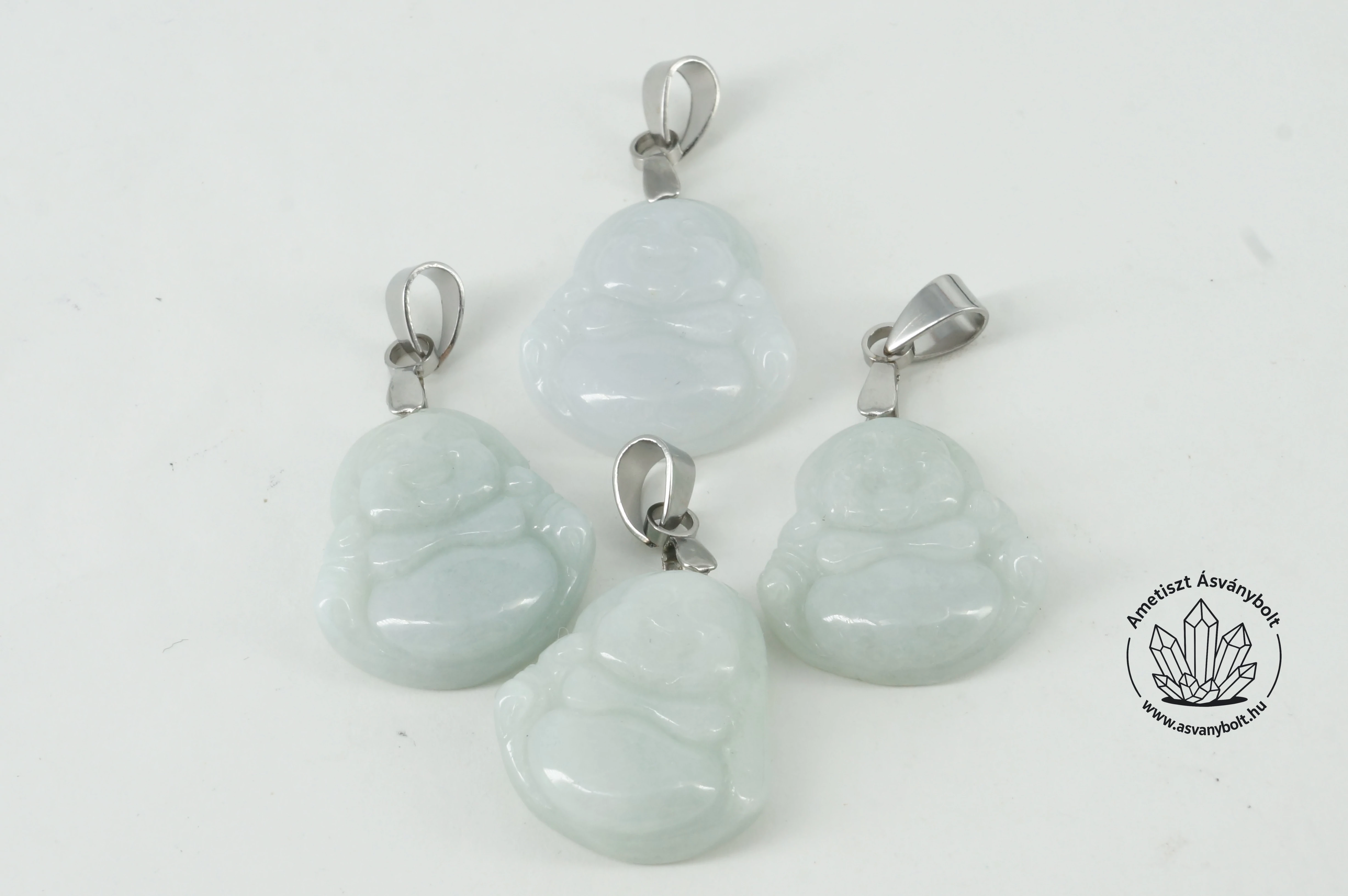 Jade burmai Buddha medál
