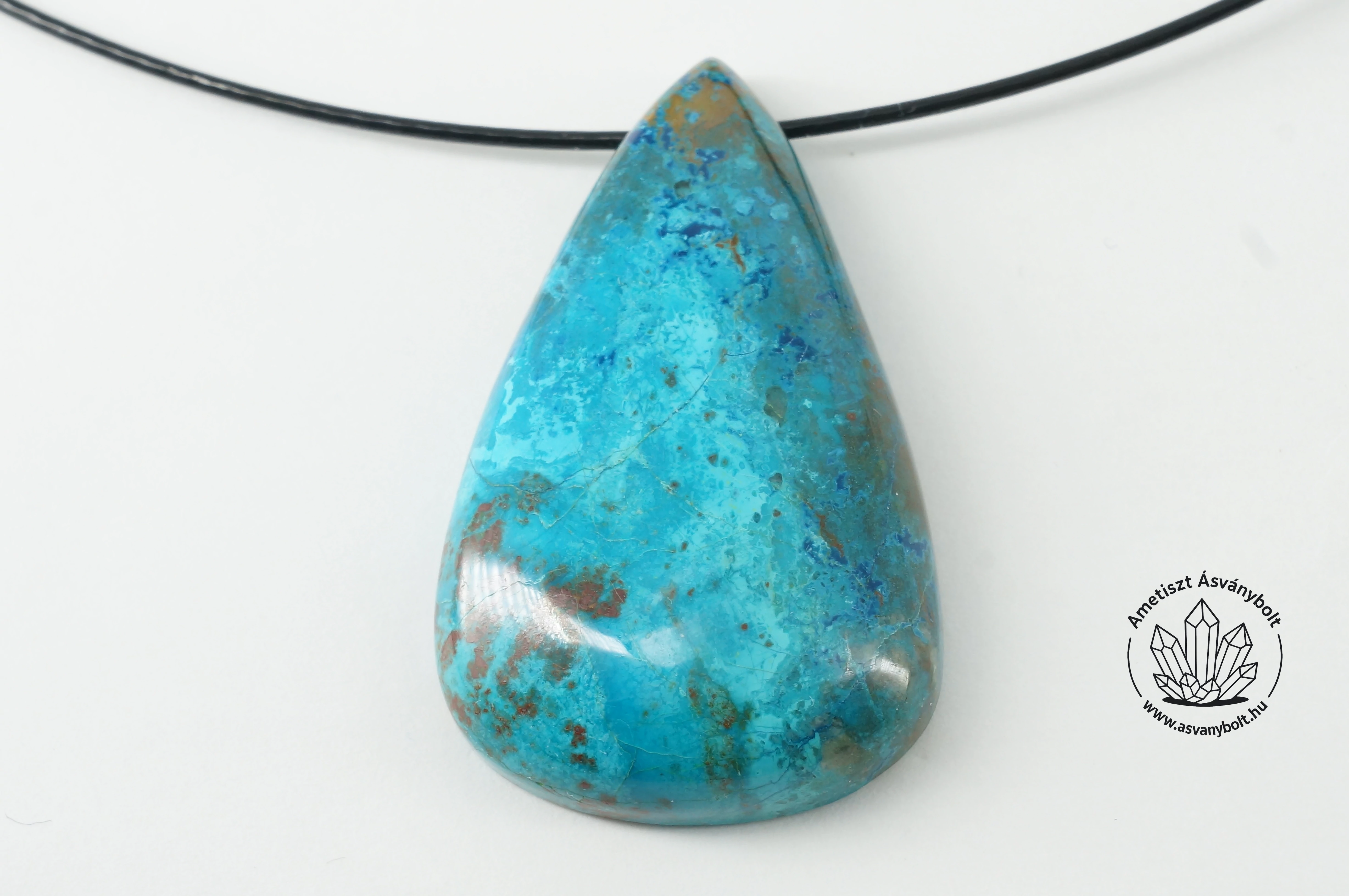 Krizokolla fúrt hosszú csepp medál sodronyláncon 12800