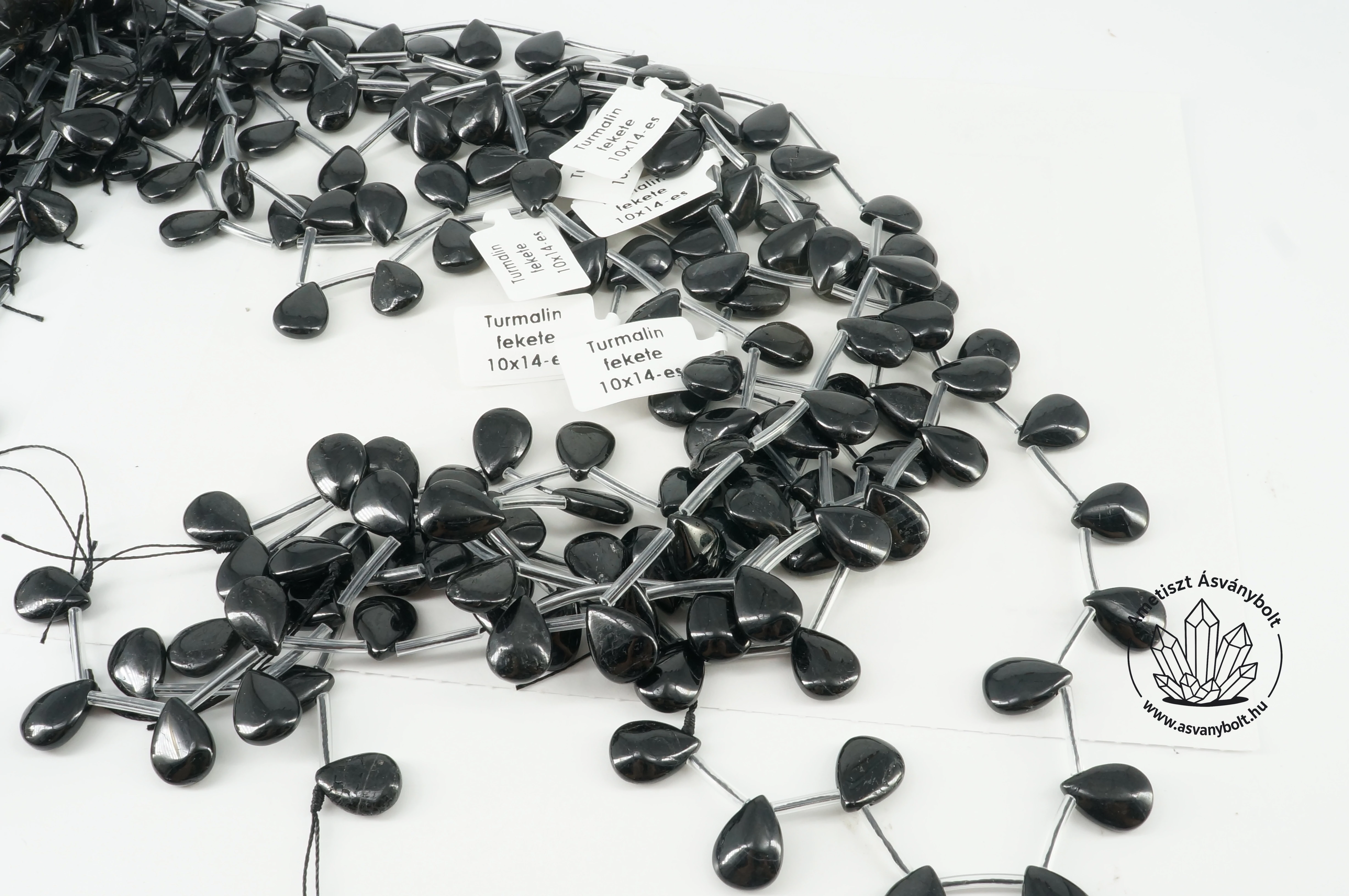 Turmalin fekete 10x14-es csepp szál