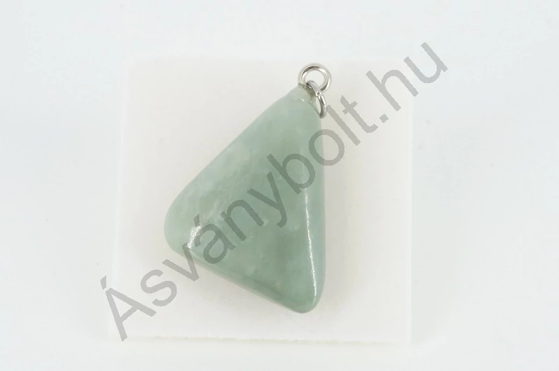 Nefrit jade fúrt medál 11600