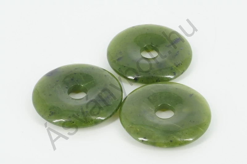 Nefrit jade fánk medál 4 cm