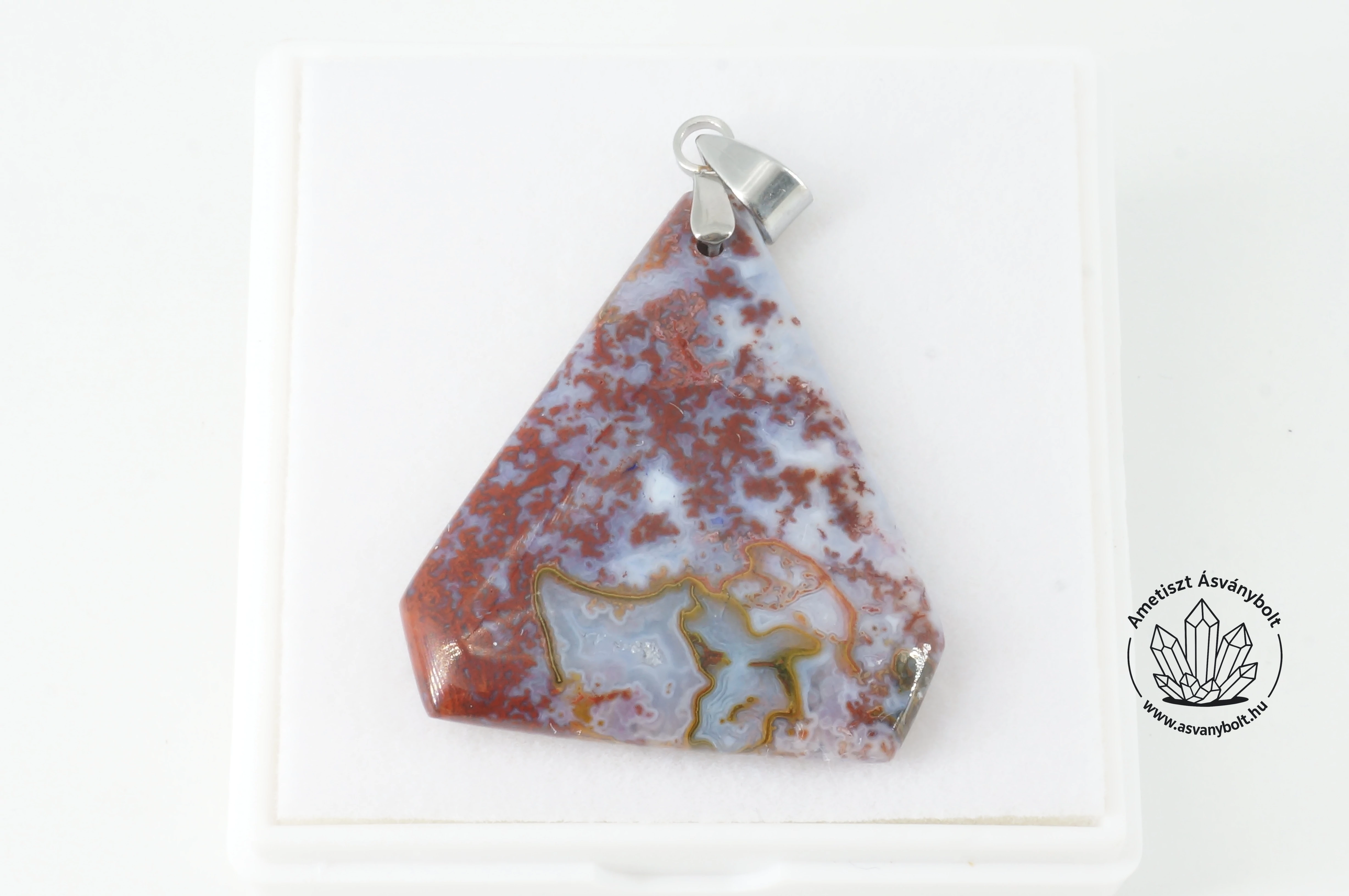 Achát mátrai extra háromszög fúrt medál 11300