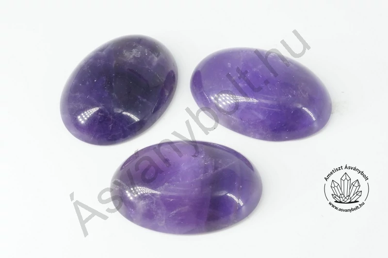 Ametiszt 18x25 mm-es kaboson