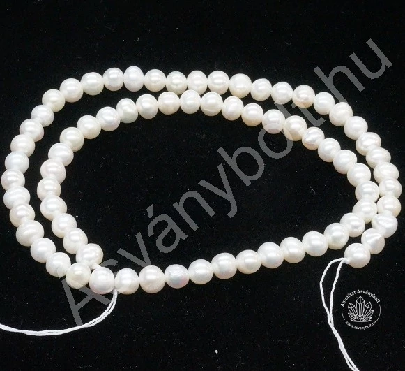 Gyöngy 4 - 5 mm gömb szál 1mm furat