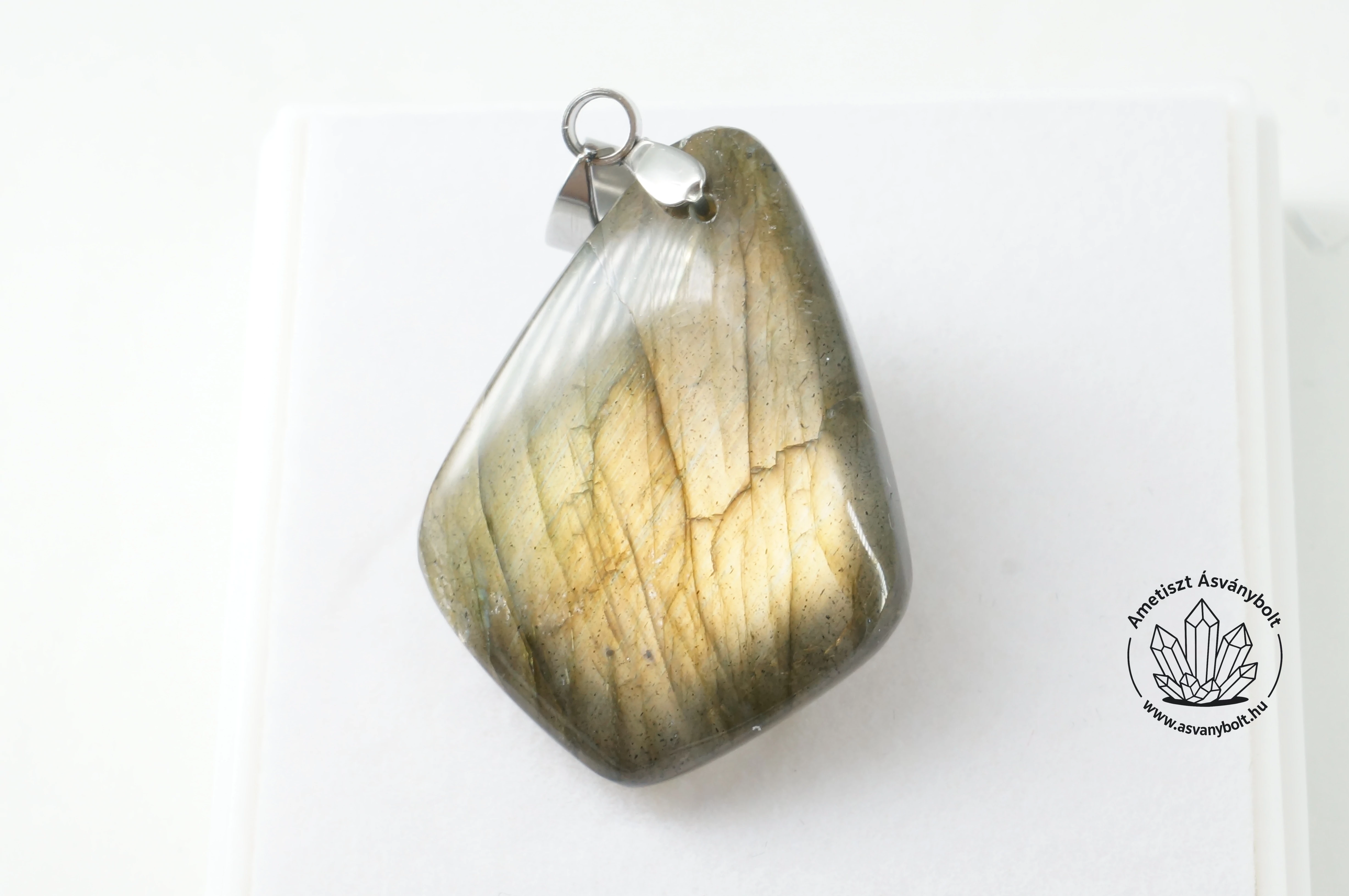 Labradorit arany medál 10500