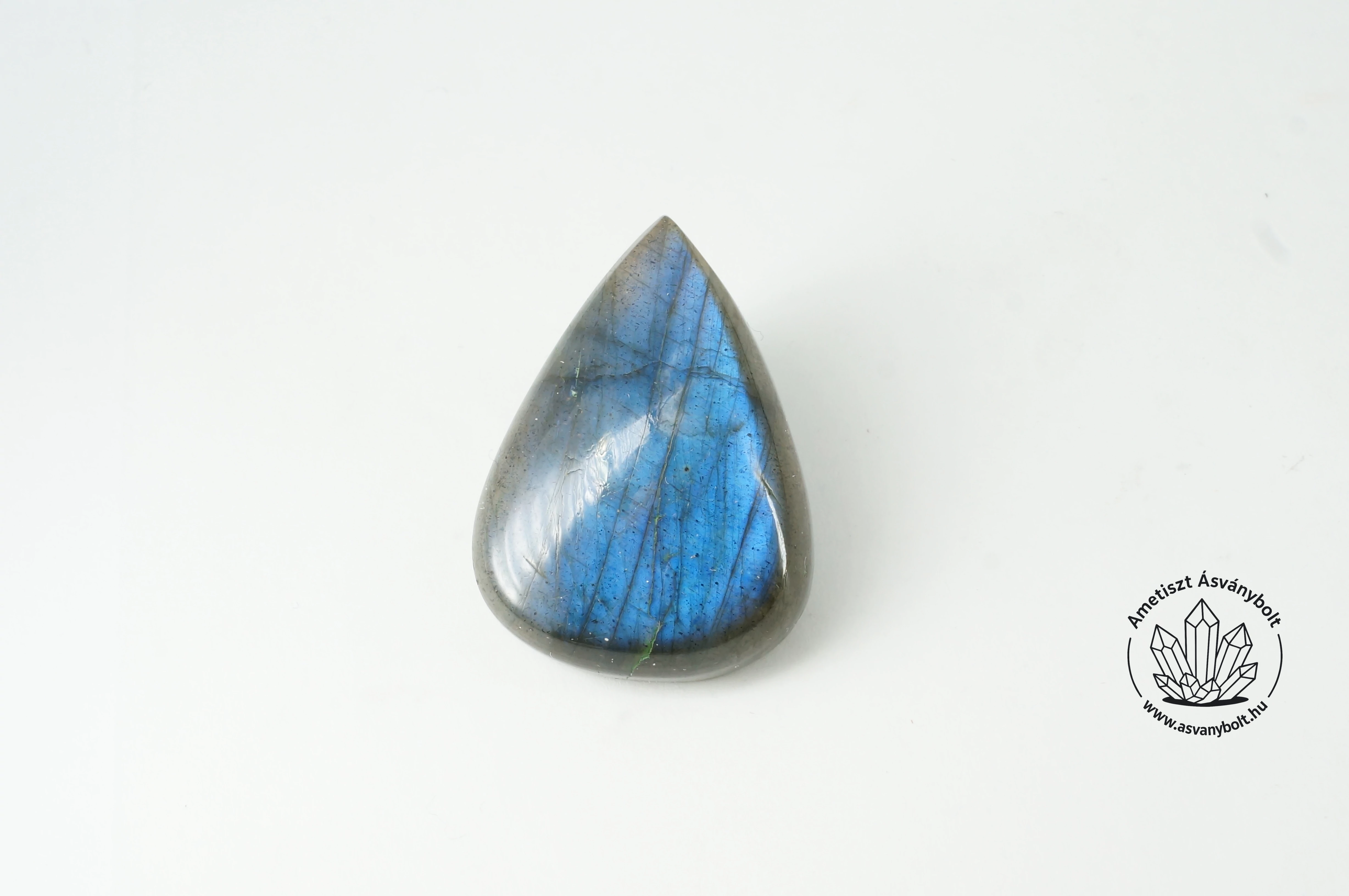 Labradorit kék csepp kaboson 12200