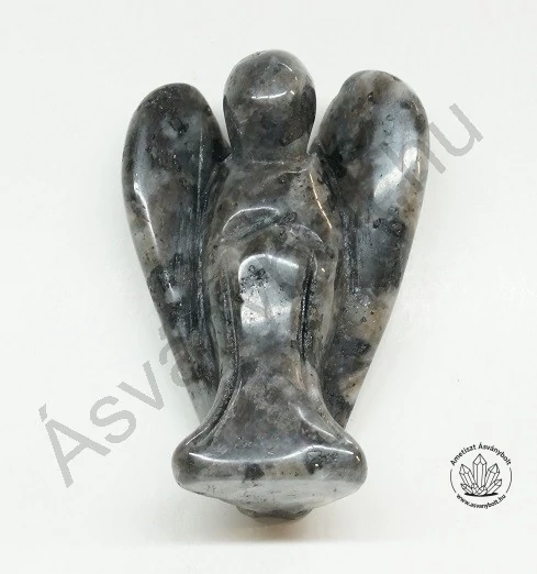 Larvikit nagy angyal figura