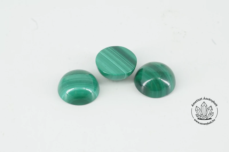 Malachit 12 mm-es félgömb kaboson