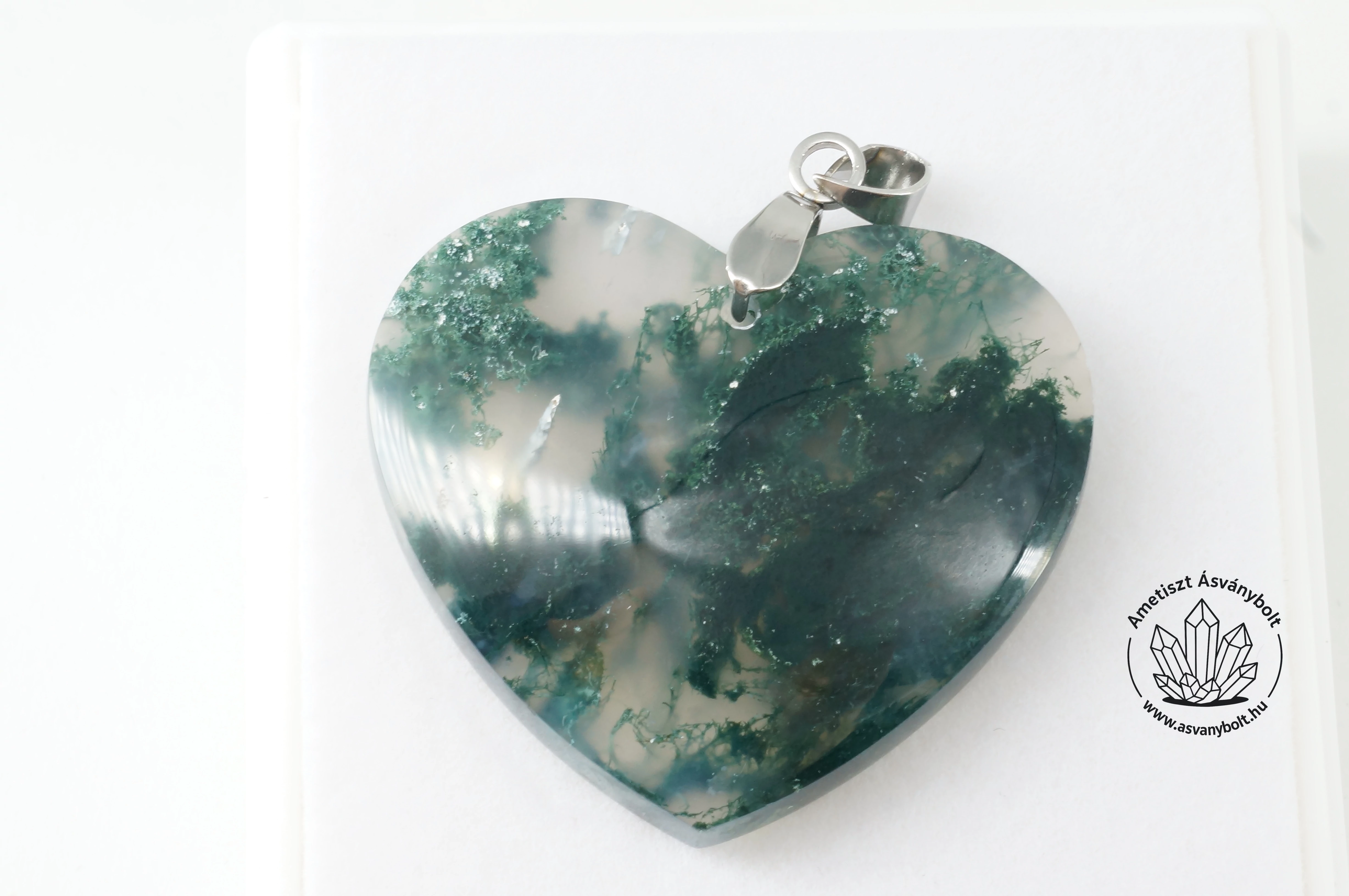 Mohaachát zöld indonéz szív medál 11500