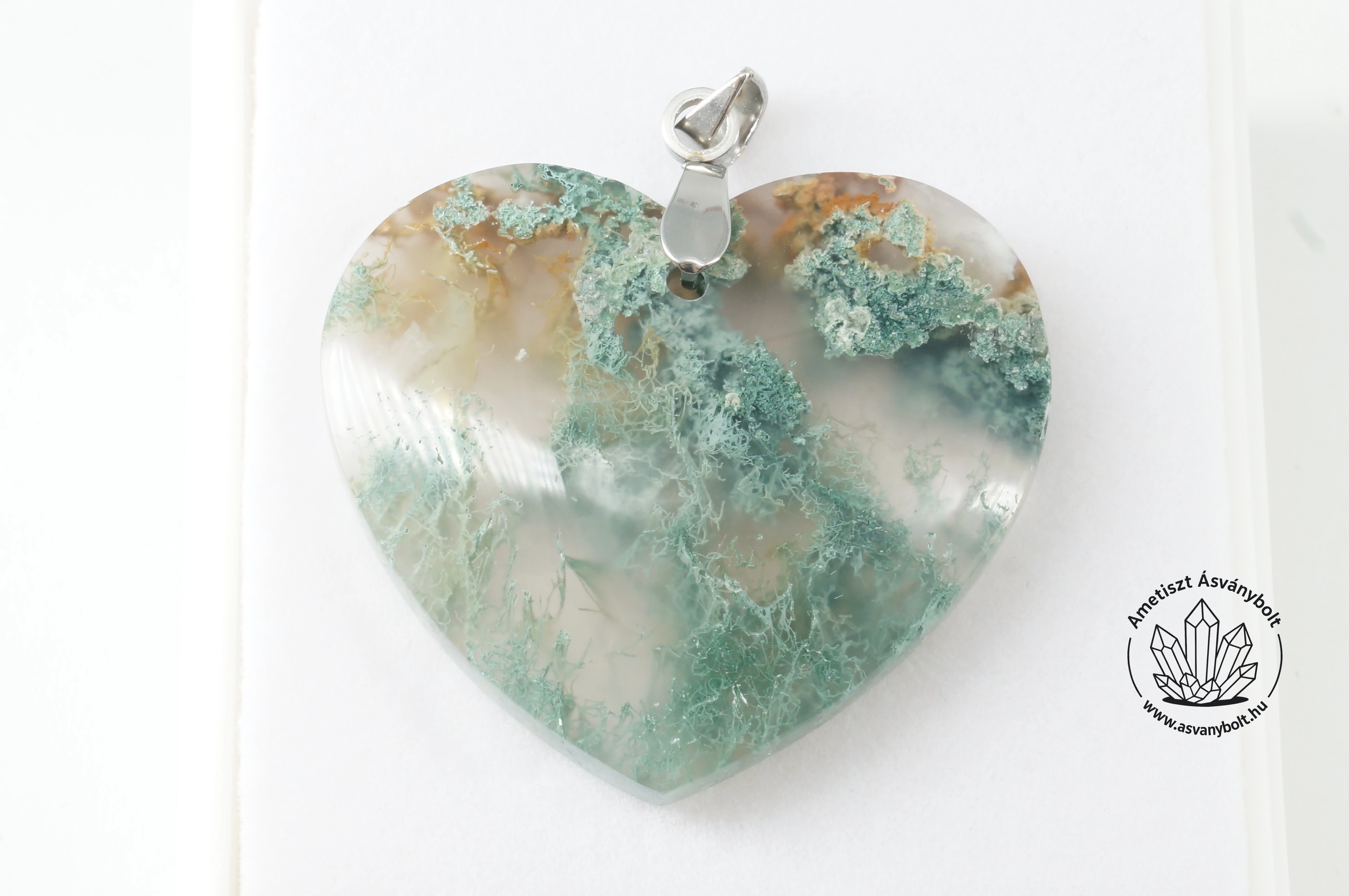 Mohaachát zöld indonéz szív medál 11600