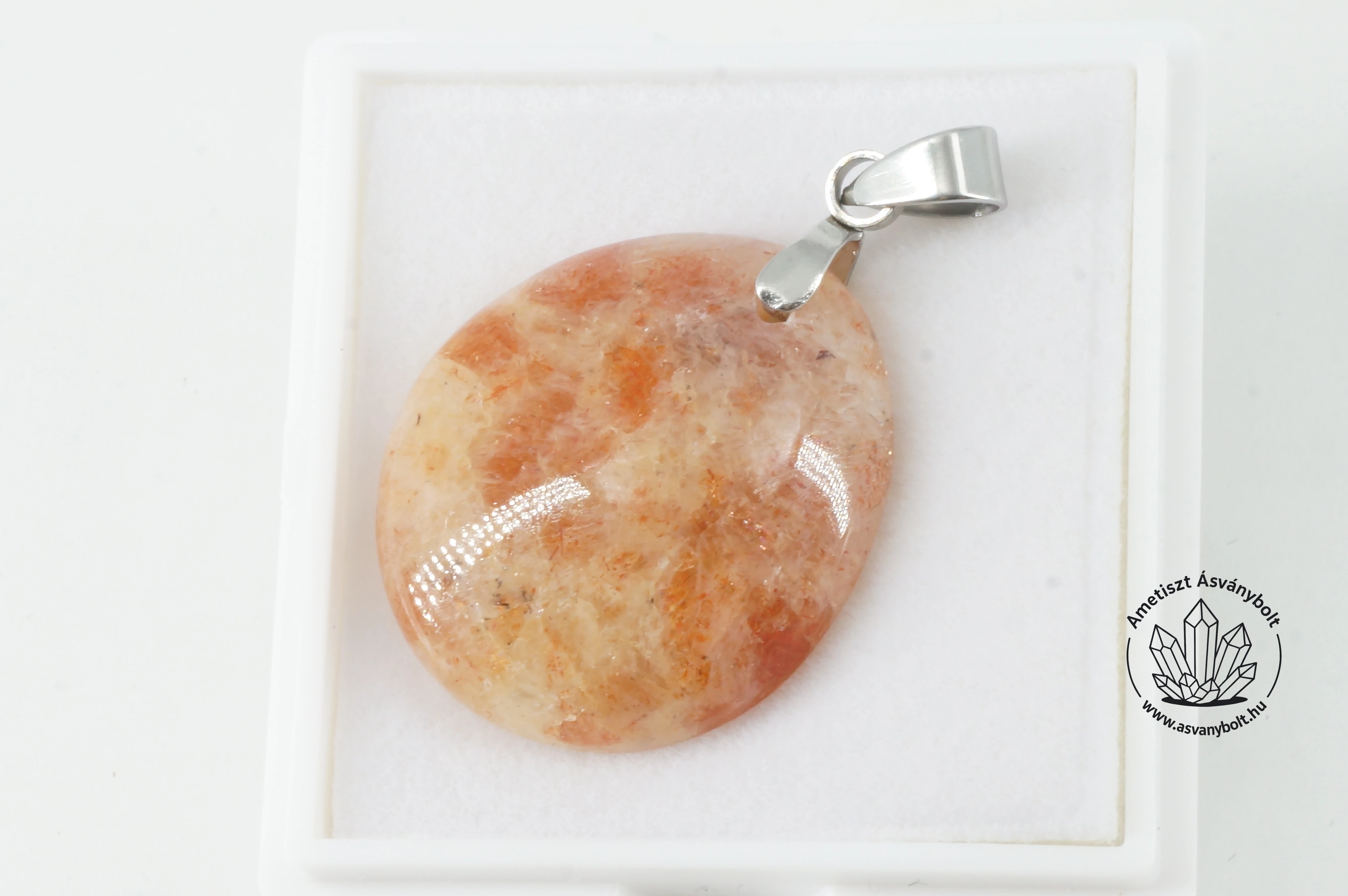 Napkő fúrt medál 6500