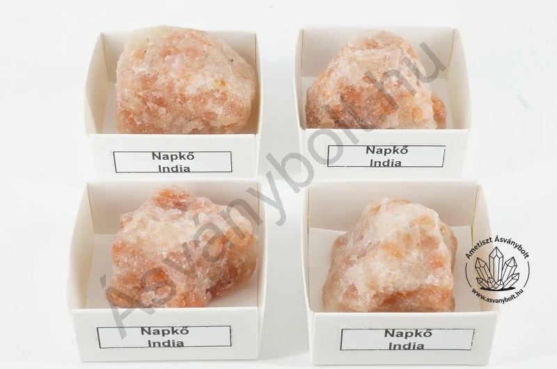 Napkő tört ásvány dobozban