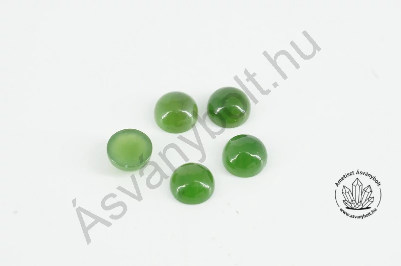 Nefrit jade 6 mm-es kaboson