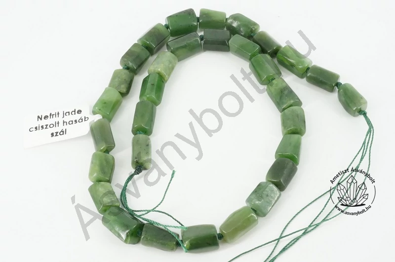 Nefrit jade csiszolt hasáb szál