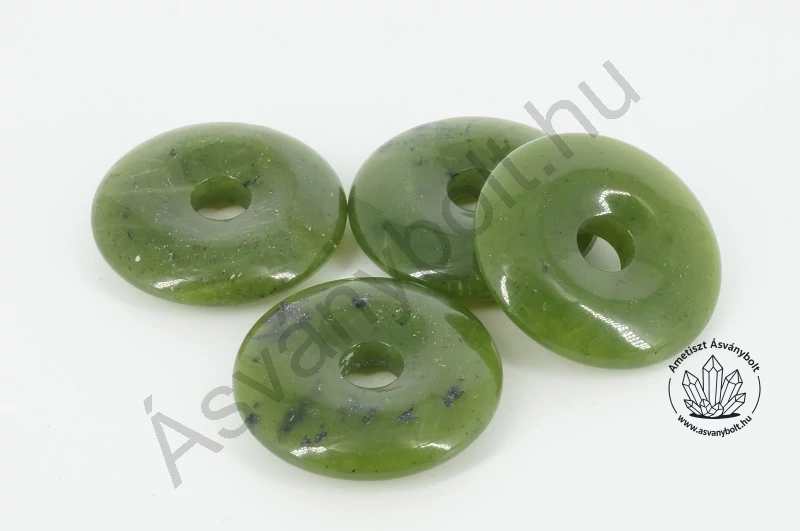 Nefrit jade fánk medál 3 cm
