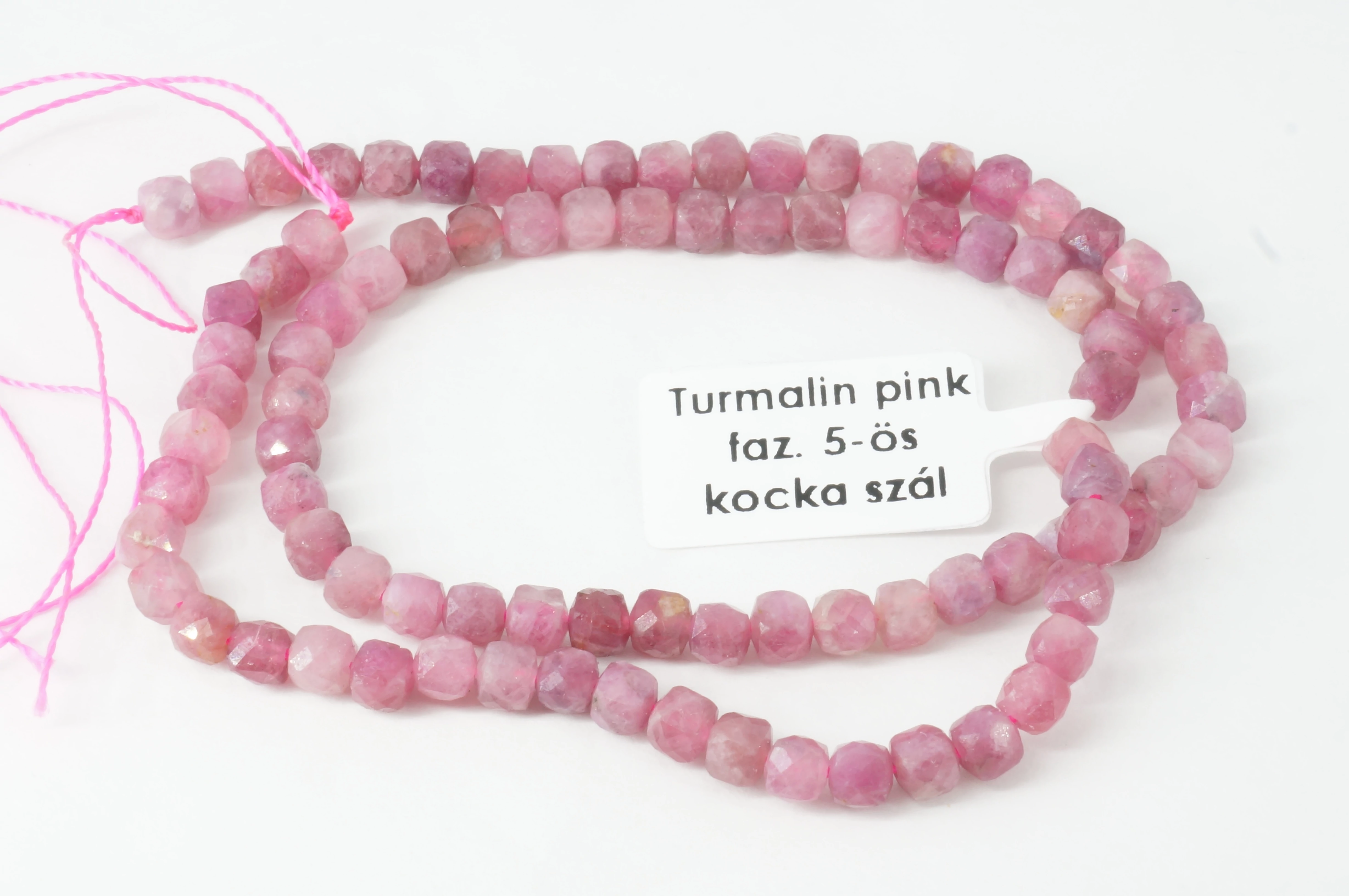 Turmalin pink fazettált 5-ös kocka szál